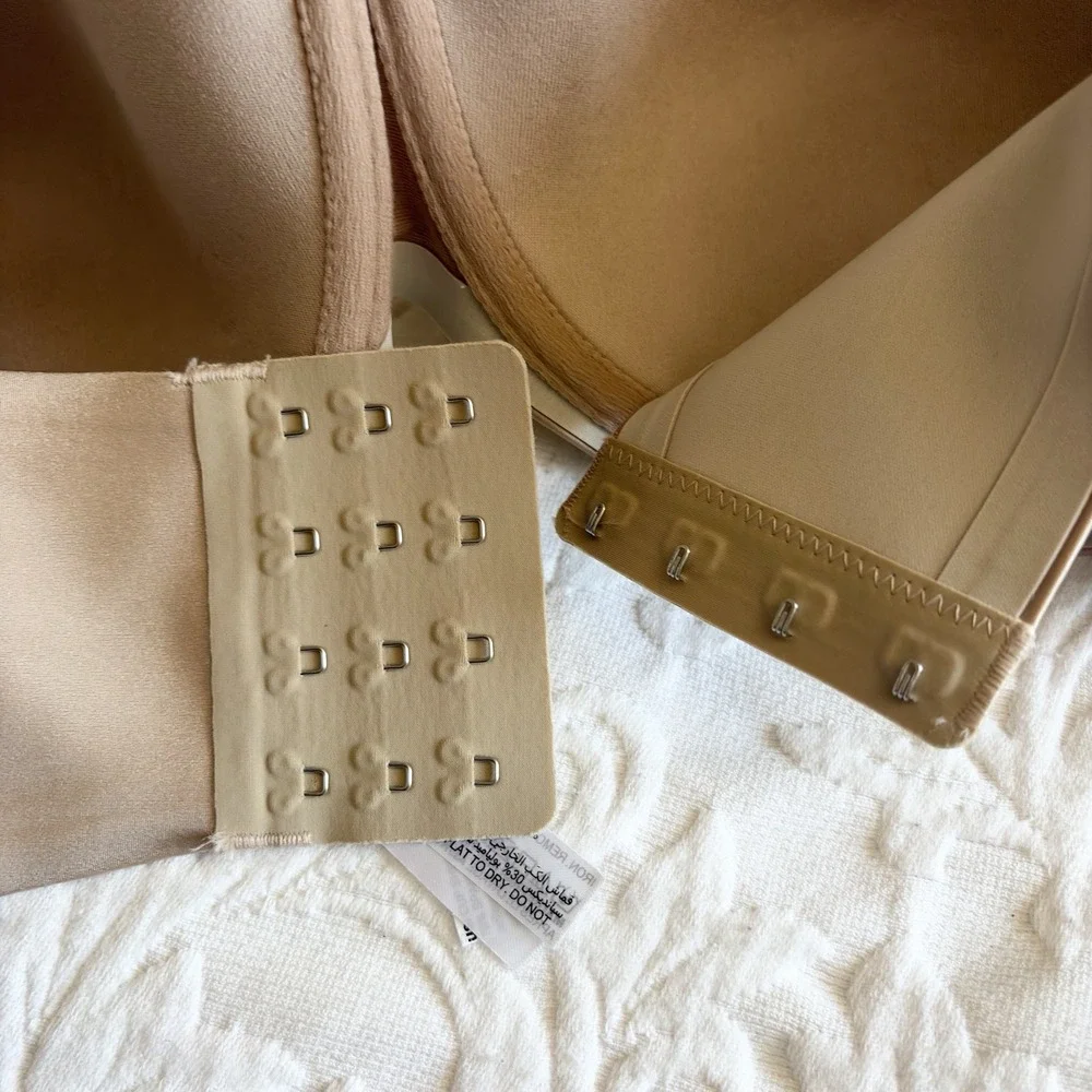 Soma Vanishing Strapless Bra 36DDD Nude Beige Convertible Underwire Multi-way